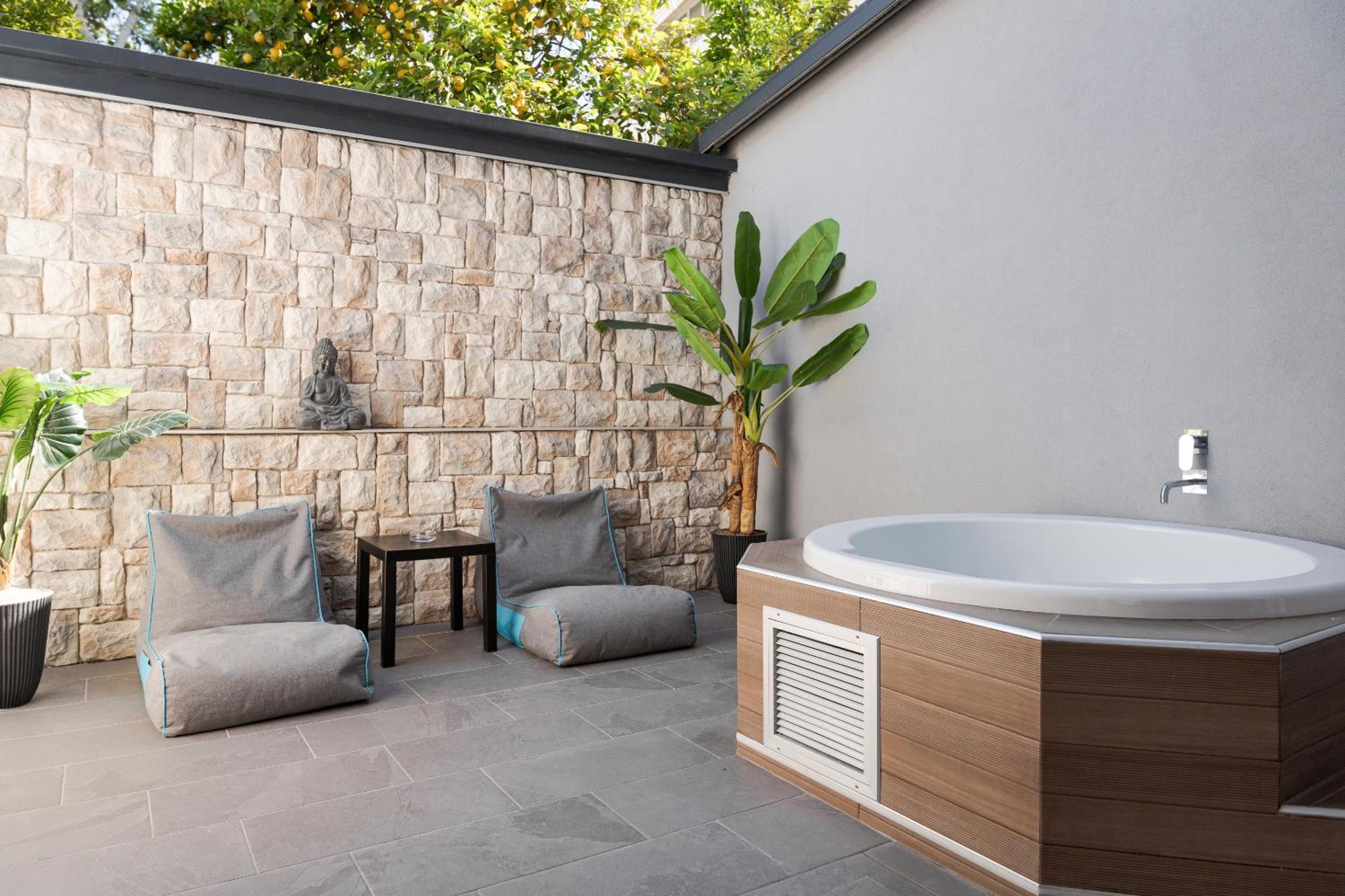 Sette Suites & Rooms - Adults Only Xylokastro Exterior photo
